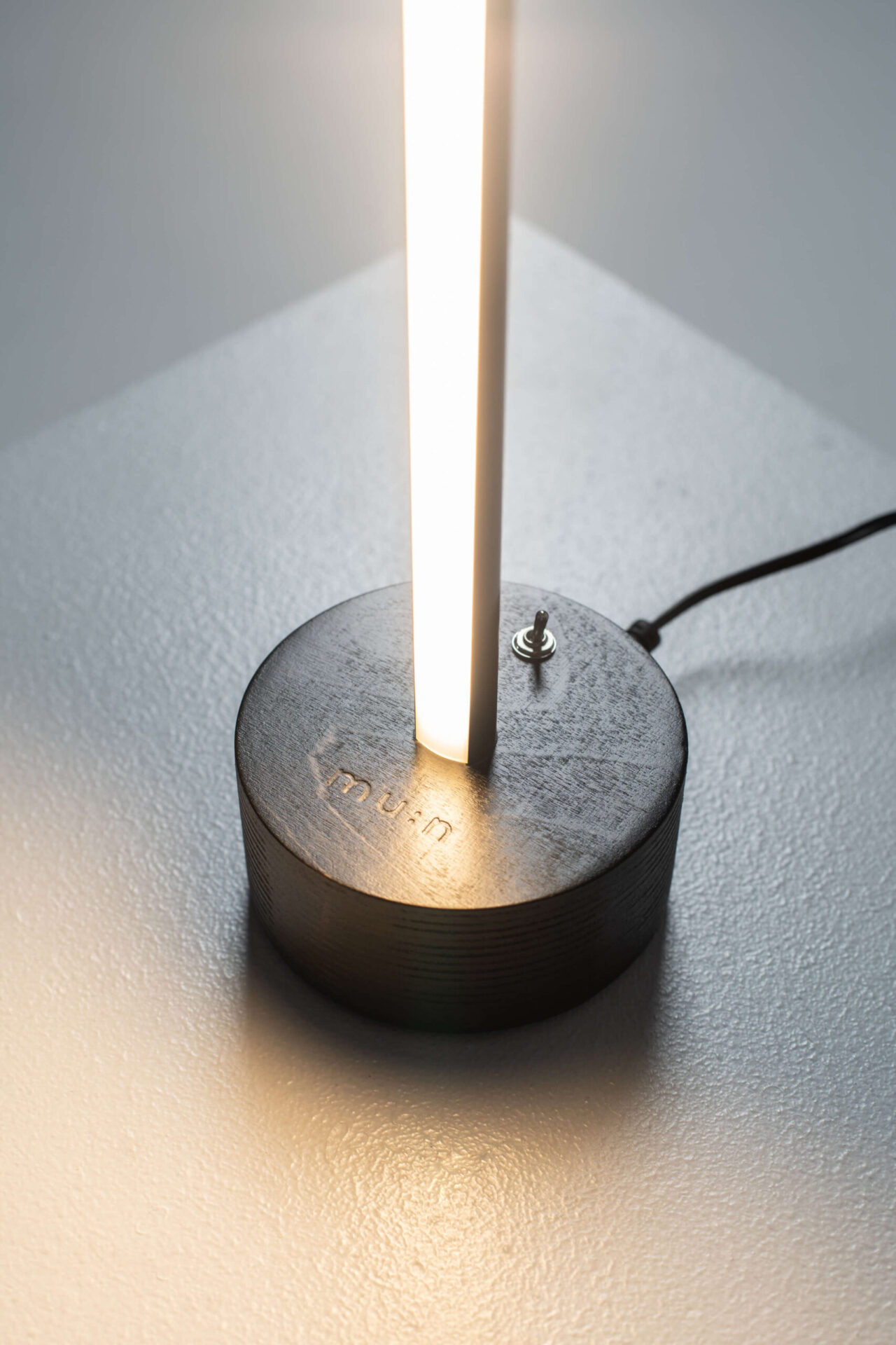 mun lamp vertus 700 light detail